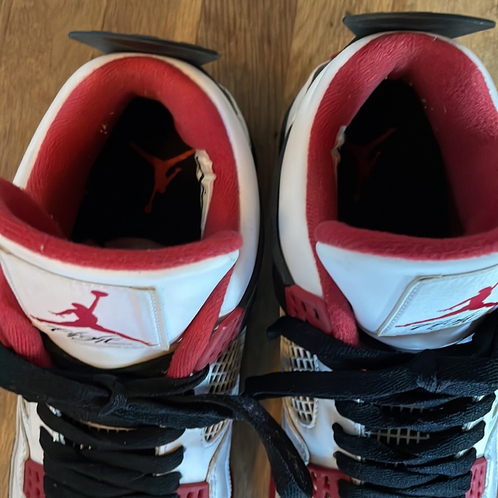 Jordan 4 Fire Red 2012 - Picture 3 of 6